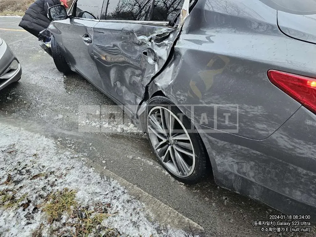 Photo 2 of 4: 2016 Infiniti Q50 2.2d, VIN JNKDV71E1GM550797 — Korean insurance auction