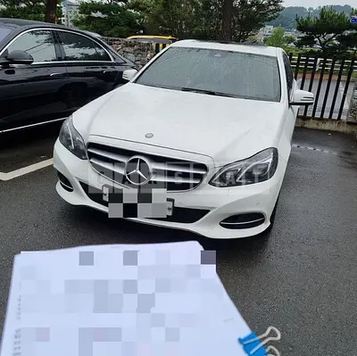 Photo 1 of 23: 2015 Mercedes-Benz E220 BlueTec, VIN WDDHF0ABXGB182098 — Korean insurance auction