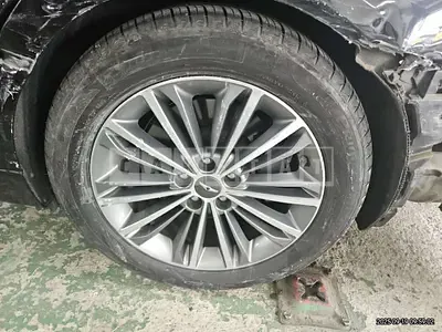 Photo 1 of 1: 2018 Genesis (parts) EQ900 Wheels — Korean insurance auction