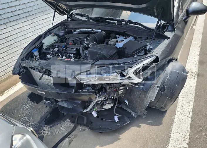 Photo 2 of 26: 2020 Kia K5 — Korean insurance auction