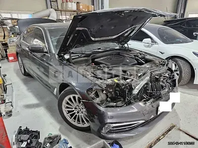 Photo 1 of 50: 2020 BMW 520i Luxury — Korean insurance auction