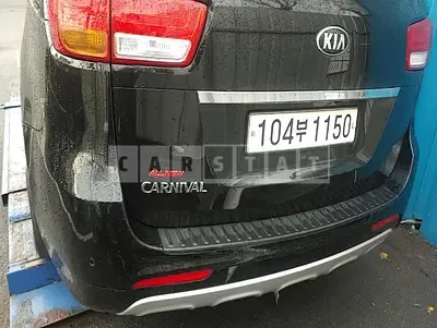 Photo 1 of 8: 2017 Kia Carnival, VIN KNAMB81ABHS248048 — Korean insurance auction