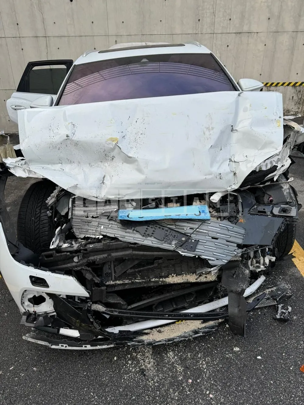 Photo 2 of 22: 2022 Audi Q4 40 e-tron 40, VIN WAUZZZFZ8NP044346 — Korean insurance auction