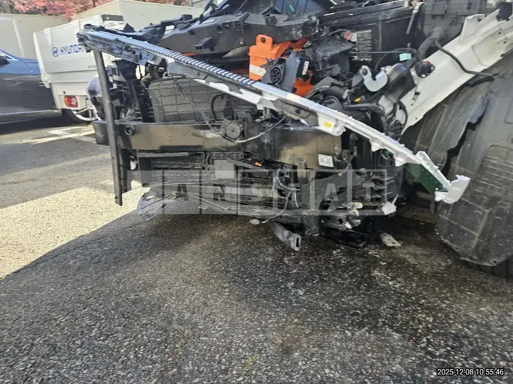 Photo 2 of 14: 2024 Hyundai Kona Electric Car — Korean insurance auction