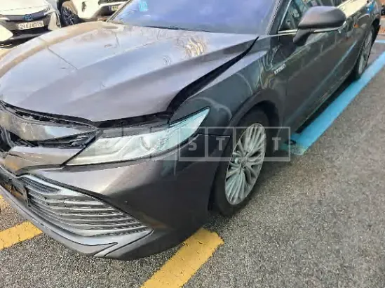 Photo 2 of 7: 2018 Toyota Camry Hybrid — Korean insurance auction