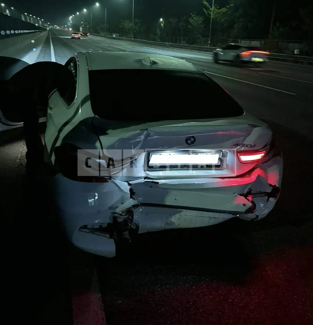 Photo 2 of 6: 2018 BMW 420i Gran Coupe, VIN WBA4H3105JBH10379 — Korean insurance auction