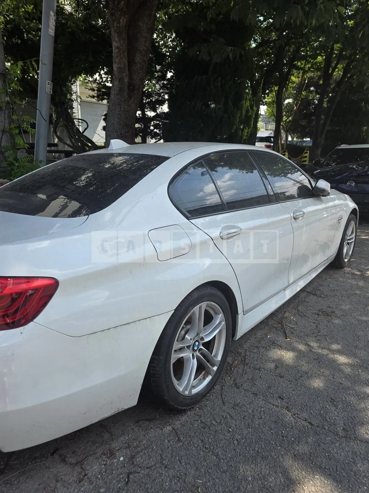Photo 2 of 9: 2016 BMW 520d, VIN WBA5E5107GG201878 — Korean insurance auction
