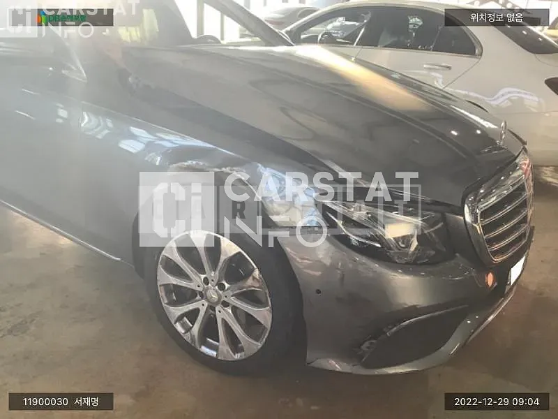 Photo 2 of 14: 2016 Mercedes-Benz E300, VIN WDDZF4JB4HA058007 — Korean insurance auction