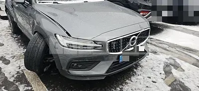 Photo 1 of 22: 2021 Volvo V60CCB5 AWD — Korean insurance auction