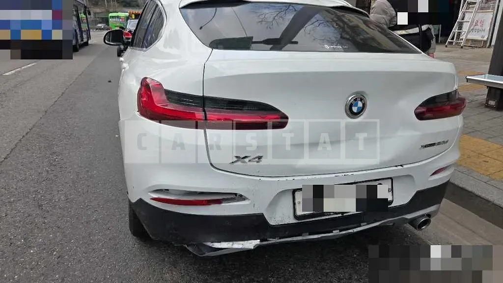 Photo 2 of 4: 2018 BMW X4 xDrive20d Xline — Korean insurance auction