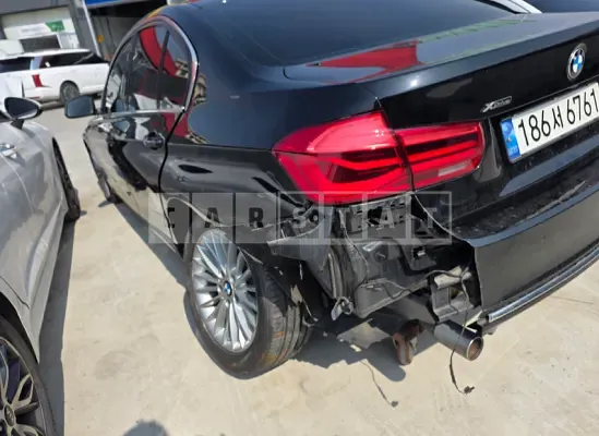 Photo 2 of 14: 2018 BMW 320i — Korean insurance auction