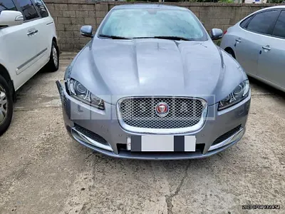 Photo 1 of 12: 2014 Jaguar XF 2.2 — Korean insurance auction