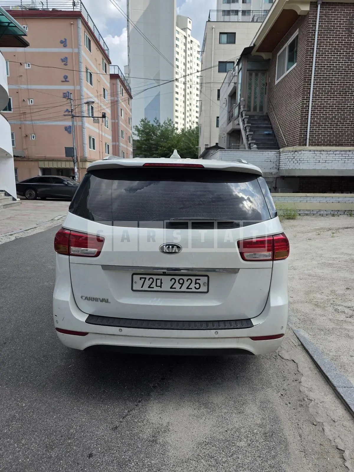 Photo 2 of 4: 2016 Kia Carnival 2.2, VIN KNHMF37ABGS209040 — Korean insurance auction