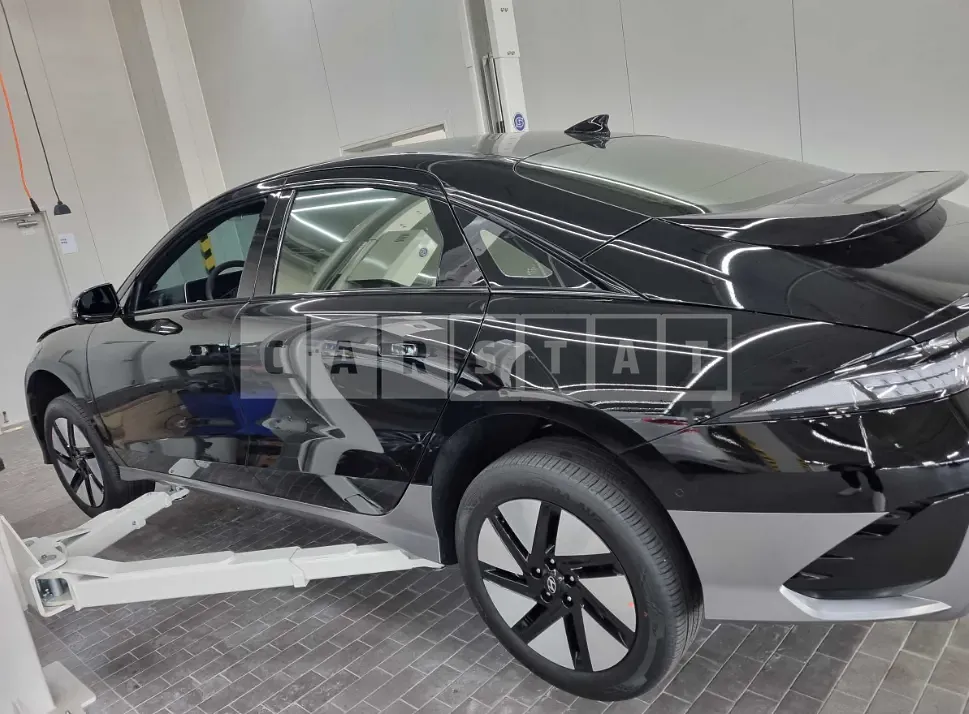 Photo 2 of 30: 2023 Hyundai Modern Ionic, VIN KMHM541CPPA005346 — Korean insurance auction