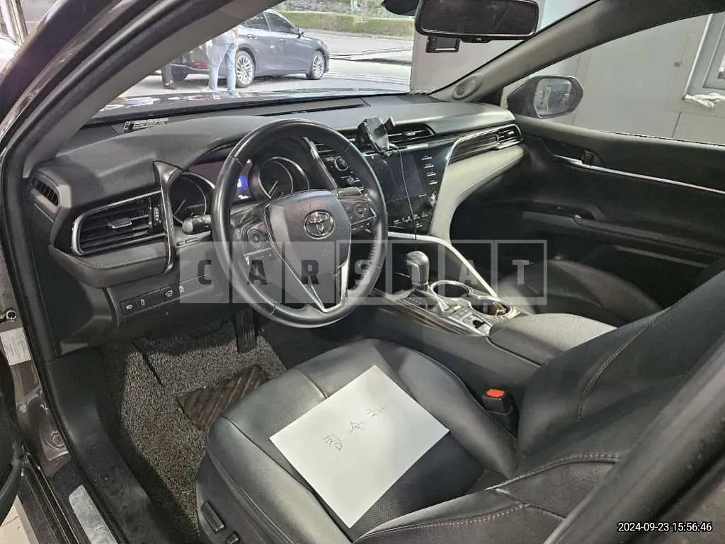 Photo 2 of 9: 2019 Toyota Camry Hybrid — Korean insurance auction