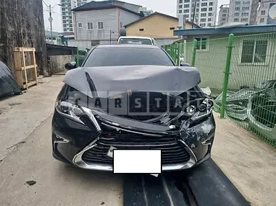 Photo 1 of 13: 2017 Lexus ES300h, VIN JTHBW1GG2H2161917 — Korean insurance auction