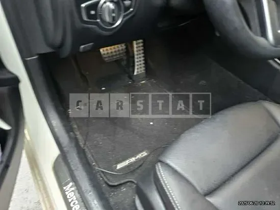 Photo 2 of 11: 2019 Mercedes-Benz C220d 4Matic — Korean insurance auction