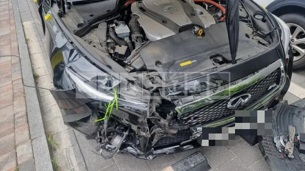 Photo 2 of 30: 2015 Infiniti Q50S Hybrid — Korean insurance auction