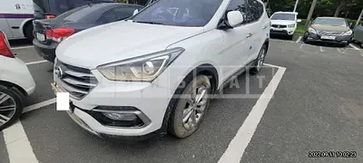 Photo 1 of 9: 2016 Hyundai Santa Fe, VIN KMHSW81UBGU530191 — Korean insurance auction
