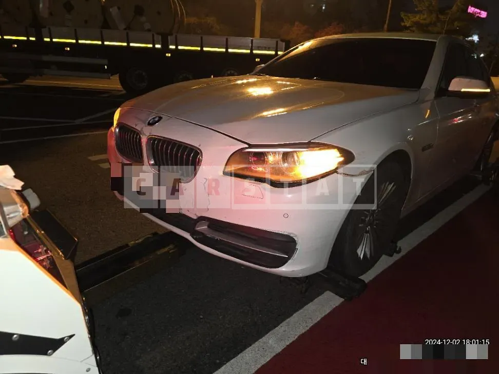 Photo 2 of 11: 2014 BMW 520d — Korean insurance auction