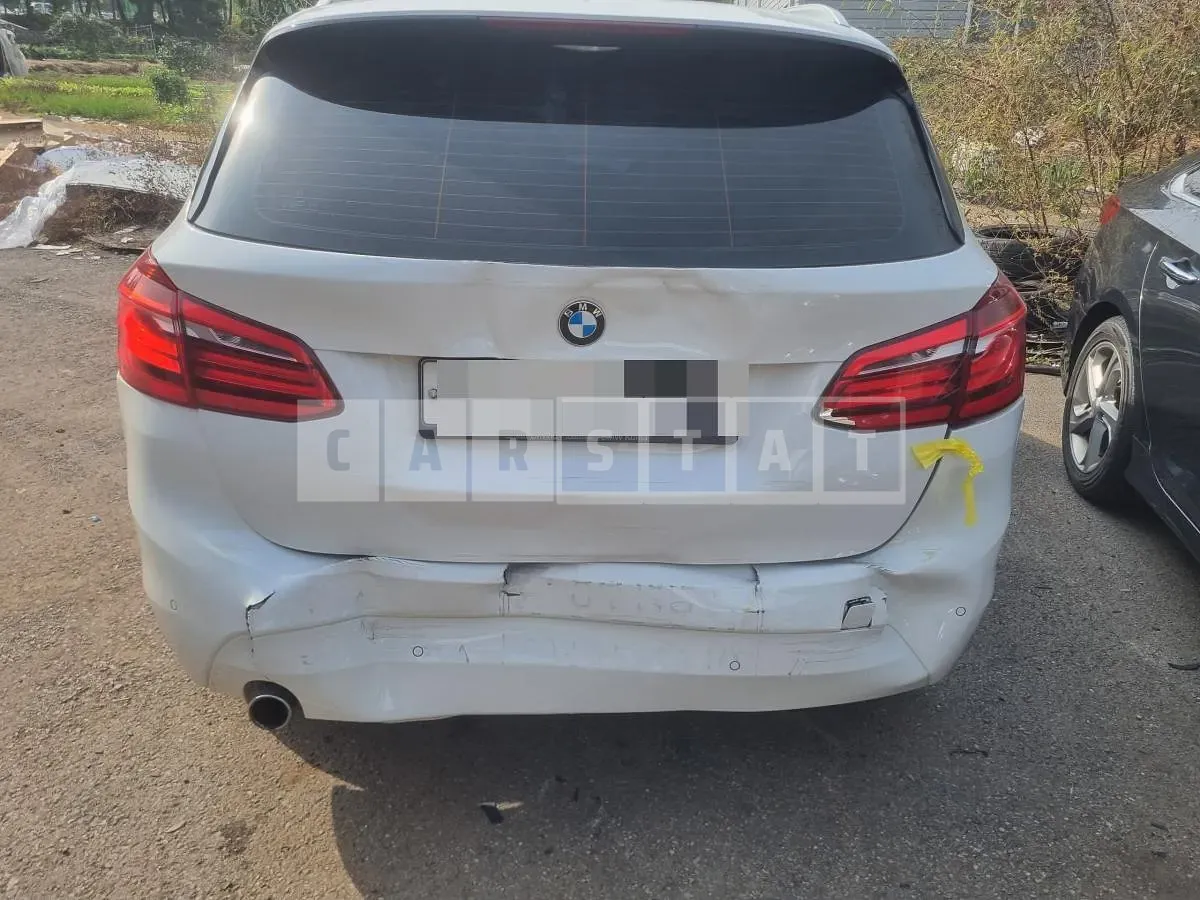 Photo 2 of 10: 2015 BMW Active Tourer — Korean insurance auction
