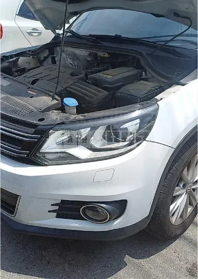 Photo 1 of 18: 2015 Volkswagen Tiguan 2.0 TDI Blue Motion — Korean insurance auction