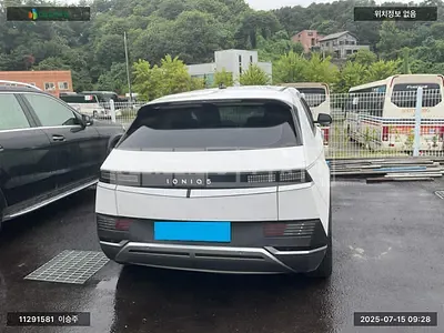 Photo 1 of 14: 2021 Hyundai IONIQ 5, VIN KMHKL81AFNU046342 — Korean insurance auction
