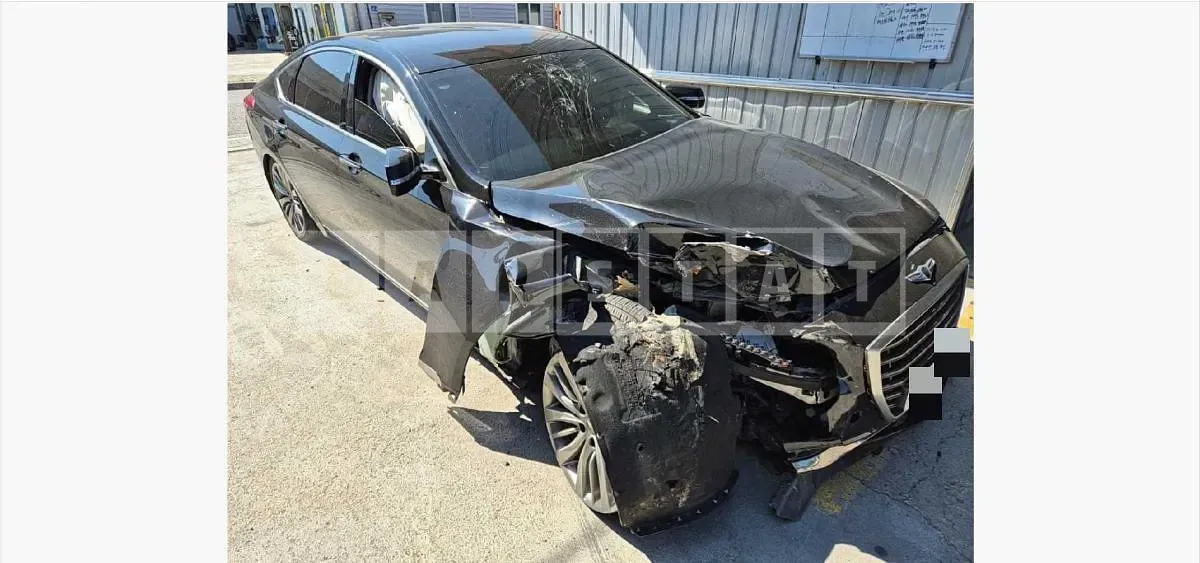 Photo 2 of 10: 2016 Genesis 3.3 — Korean insurance auction