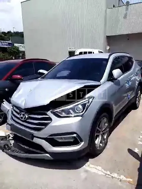 Photo 2 of 9: 2015 Hyundai Santa Fe, VIN KMHSW81UDGU590655 — Korean insurance auction