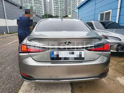 Photo 1 of 19: 2025 Lexus ES300h — Korean insurance auction