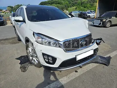 Photo 1 of 18: 2016 Kia Sorento, VIN KNAPK81BDGA132387 — Korean insurance auction