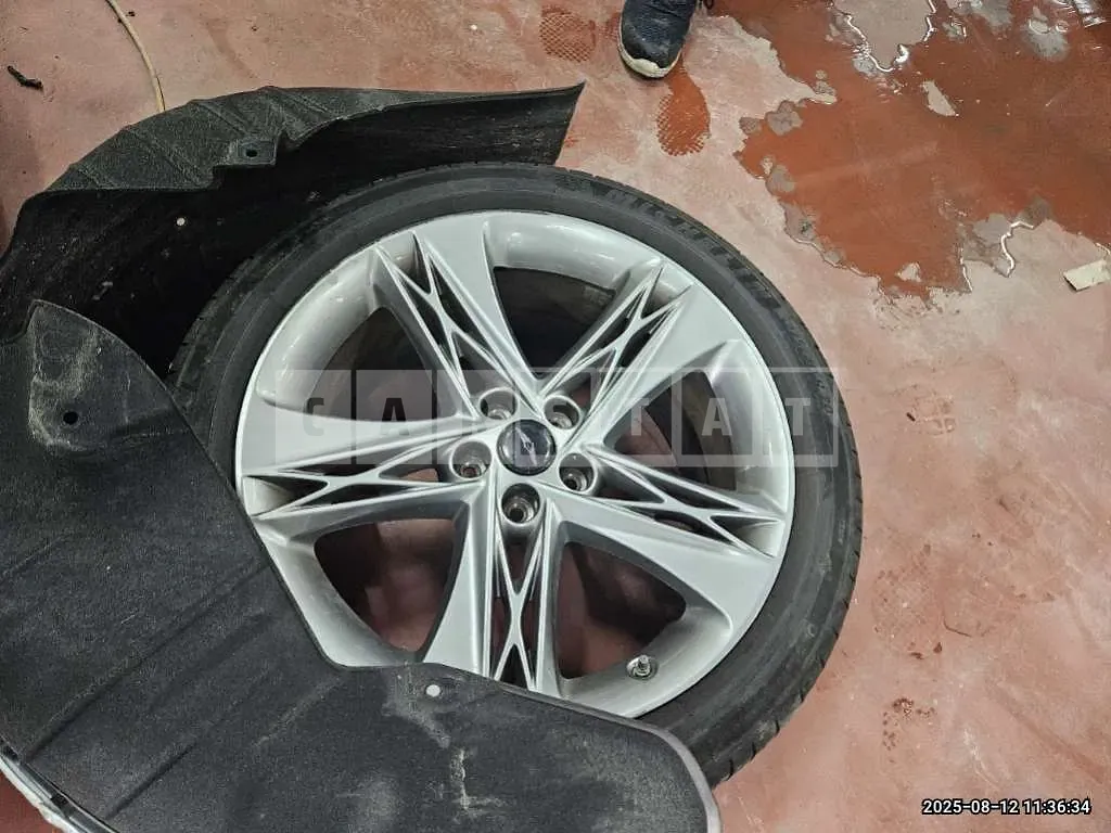 Photo 2 of 2: 2023 Genesis (parts) G90 3.5T Wheels — Korean insurance auction