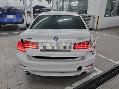 Photo 1 of 32: 2020 BMW 520d xDrive Luxury, VIN WBAJF5108LWW84678 — Korean insurance auction