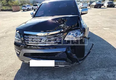 Photo 1 of 8: 2017 Kia Mojave, VIN KNAKN814DHA149893 — Korean insurance auction