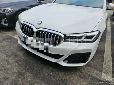 Photo 1 of 55: 2022 BMW 530i xDrive, VIN WBA31BJ02NWX81996 — Korean insurance auction