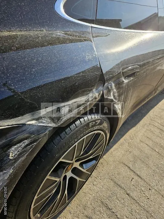Photo 2 of 34: 2021 Porsche Taycan Turbo — Korean insurance auction
