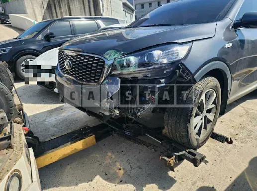 Photo 2 of 10: 2018 Kia Sorento, VIN KNAPF81BBJA436089 — Korean insurance auction