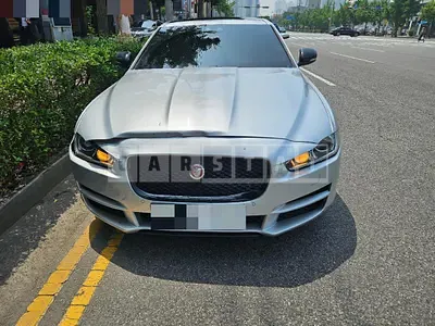Photo 1 of 38: 2018 Jaguar XE 20d, VIN SAJAB4BN6JCP42841 — Korean insurance auction