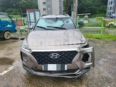 Photo 1 of 7: 2018 Hyundai Santa Fe 2.0 — Korean insurance auction