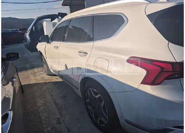 Photo 2 of 9: 2023 Hyundai Santa Fe — Korean insurance auction