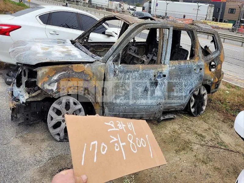 Photo 2 of 11: 2021 Kia Mojave, VIN KNAKN814DMA230900 — Korean insurance auction