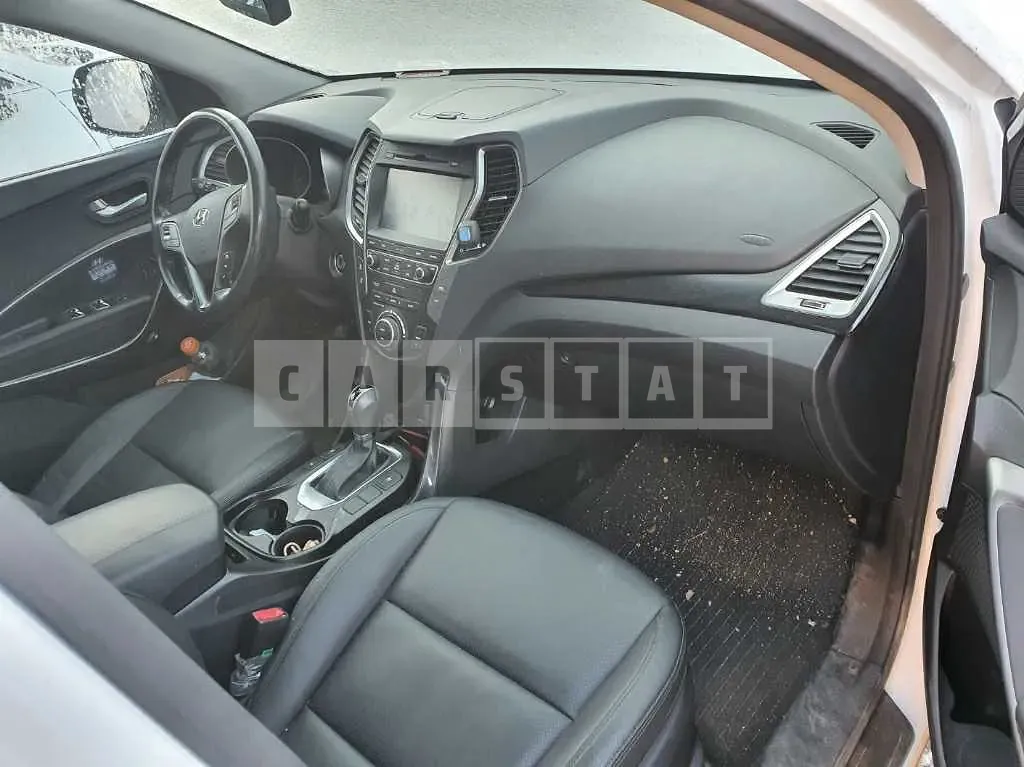 Photo 2 of 10: 2018 Hyundai Santa Fe, VIN KMHSW81UBJU793023 — Korean insurance auction