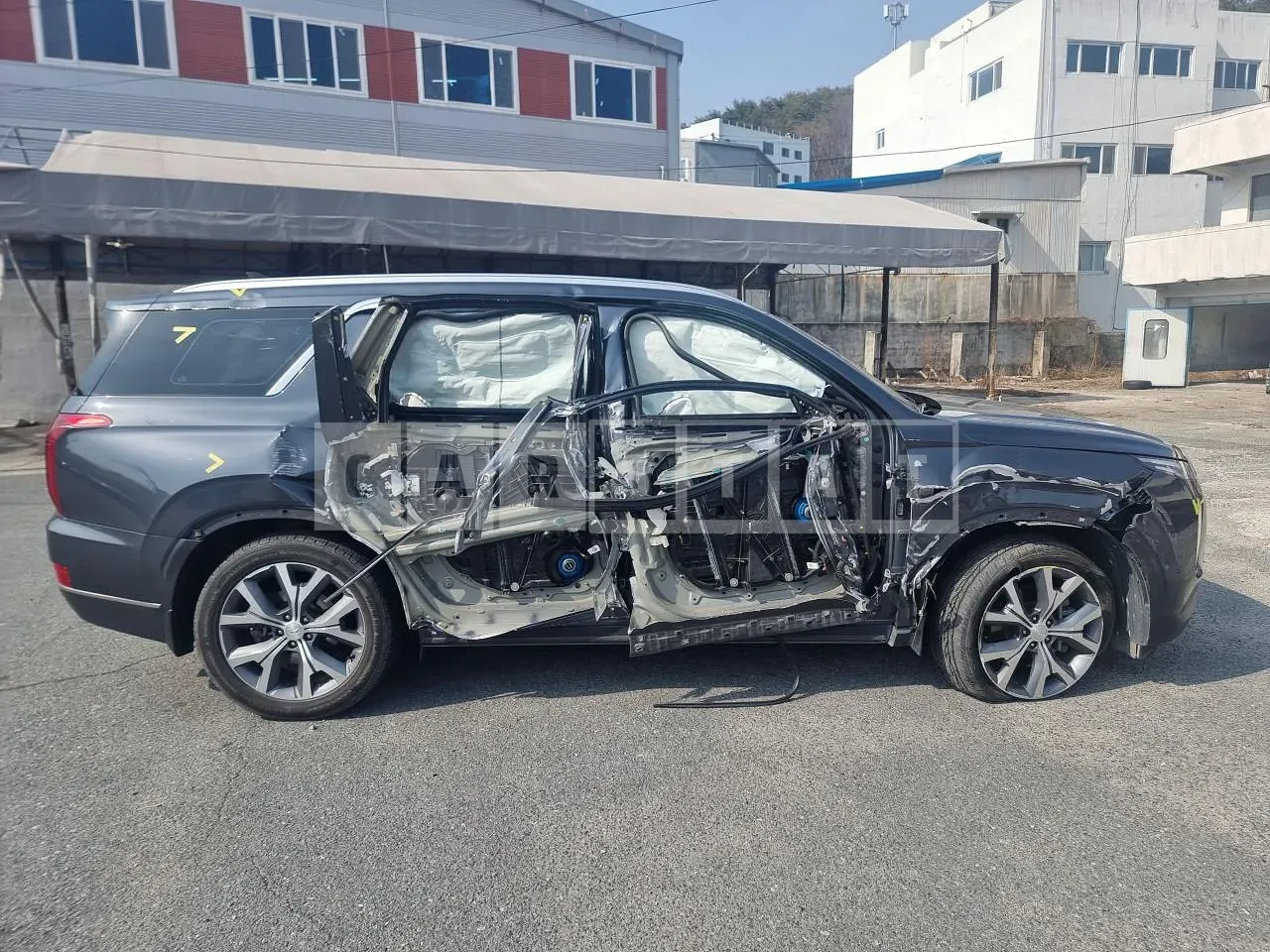 Photo 2 of 16: 2020 Hyundai Palisade, VIN KMHR381ABLU110506 — Korean insurance auction