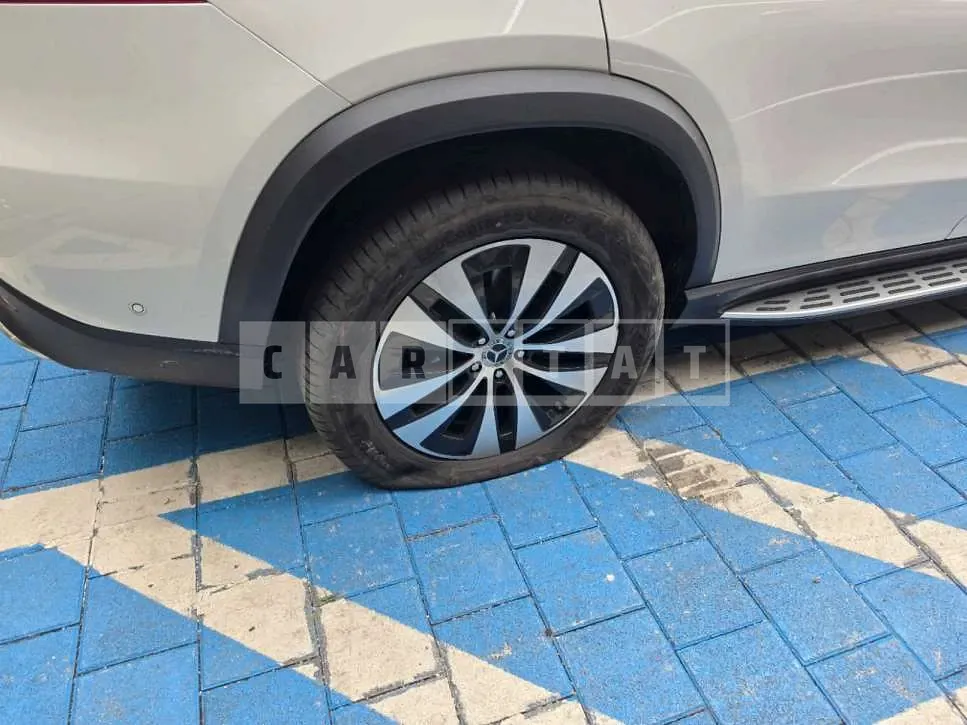 Photo 2 of 18: 2026 Mercedes-Benz GLE 450 4Matic — Korean insurance auction