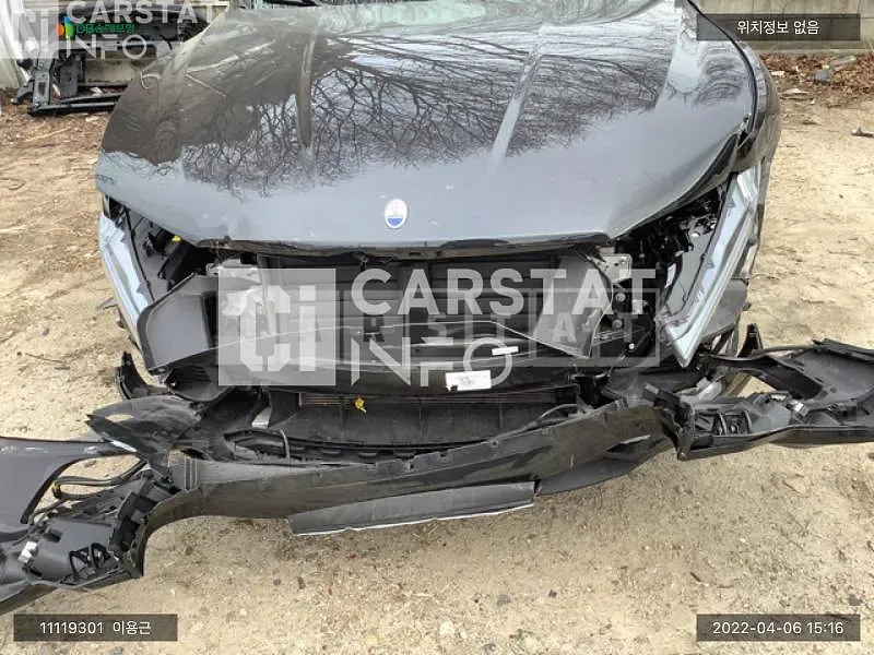 Photo 2 of 29: 2018 Maserati Levante, VIN ZN661XUG3JX286814 — Korean insurance auction