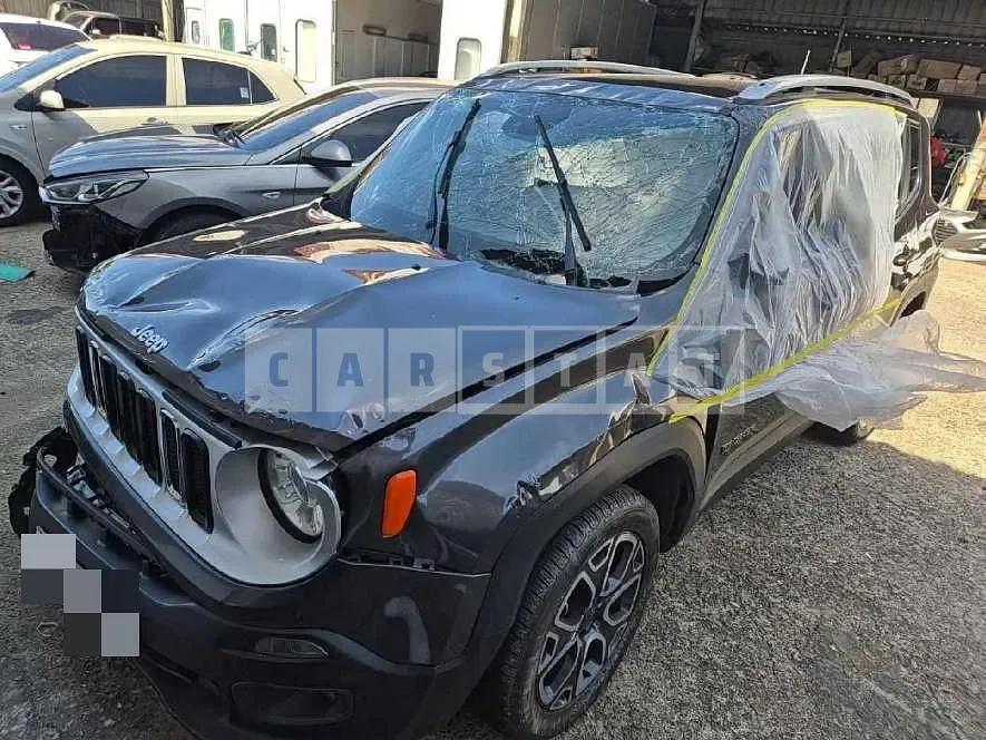 Photo 2 of 14: 2018 Jeep Zip Renegade — Korean insurance auction