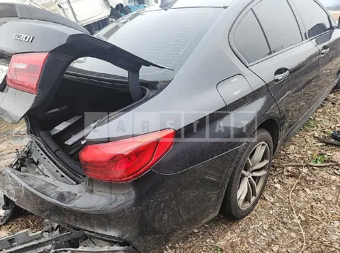 Photo 2 of 17: 2017 BMW 530i, VIN WBAJD3106HWA90322 — Korean insurance auction