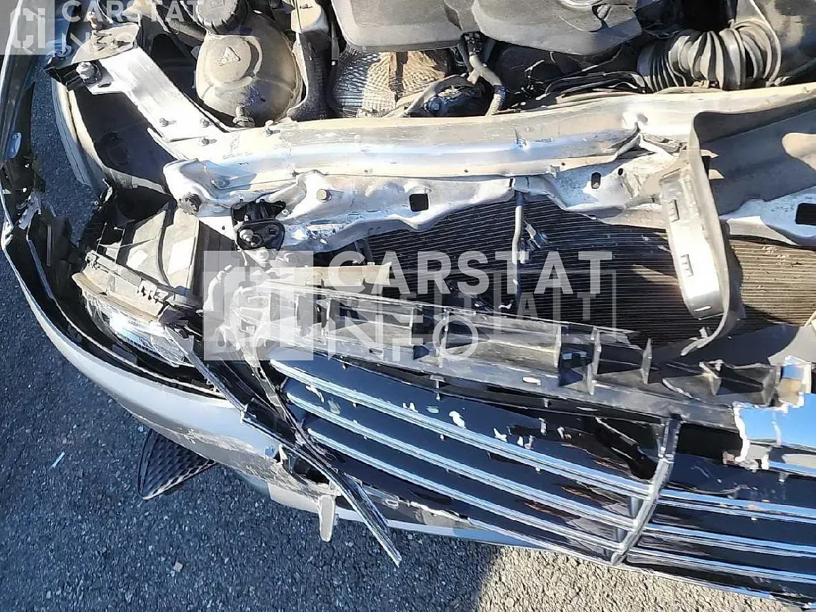 Photo 2 of 49: 2020 Mercedes-Benz E220d 4Matic, VIN W1KZF0FB0LA830917 — Korean insurance auction