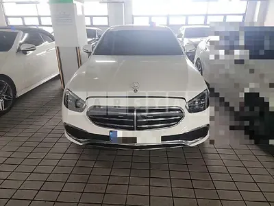 Photo 1 of 19: 2021 Mercedes-Benz E250, VIN W1KZF4FB2MA940585 — Korean insurance auction