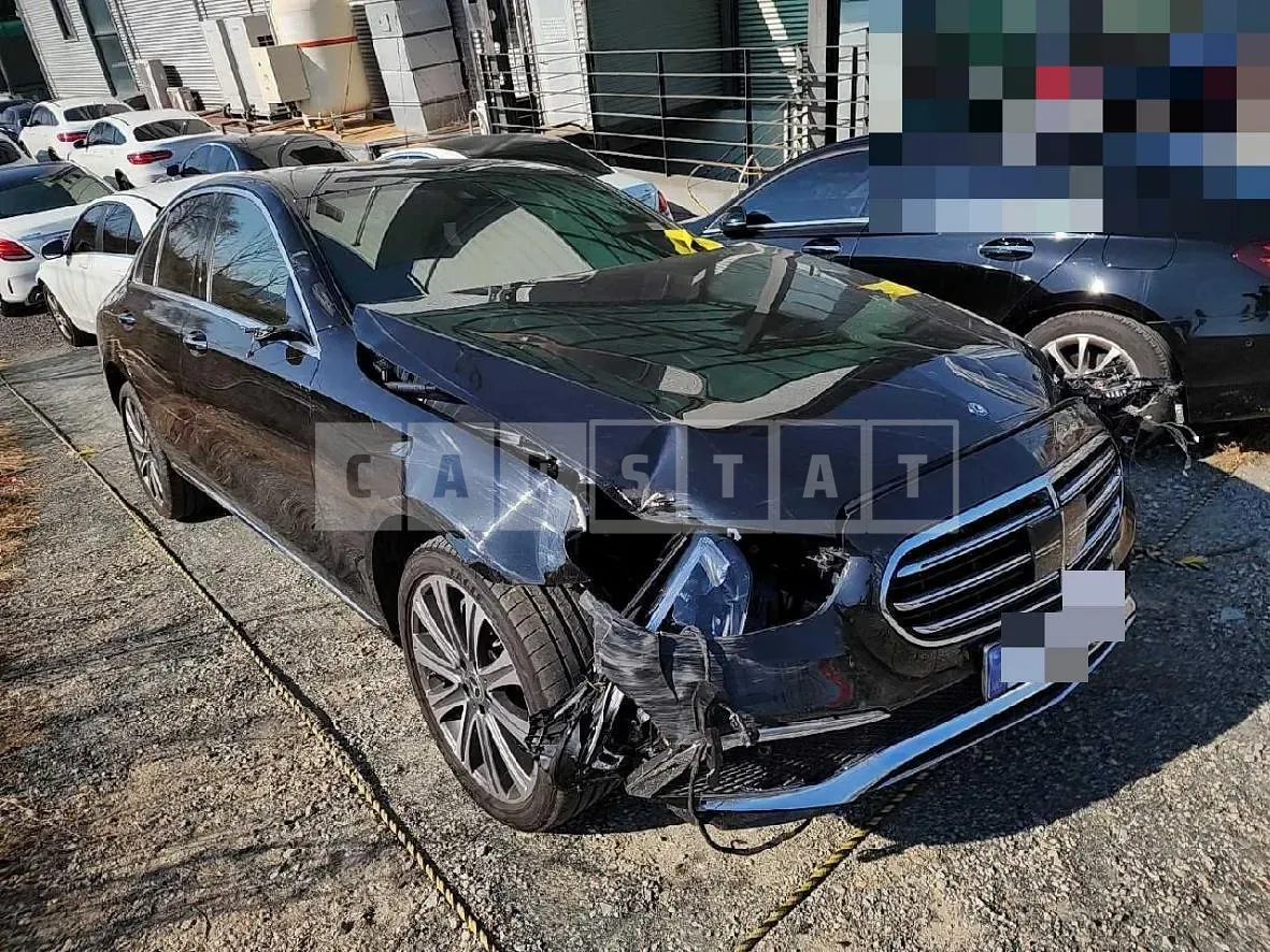 Photo 2 of 24: 2022 Mercedes-Benz E350 4Matic, VIN W1KZF8GBXPB112790 — Korean insurance auction